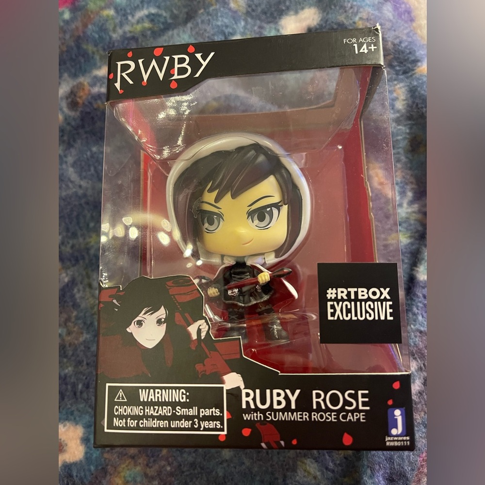 RWBY Ruby Rose Vinyl Figure RT Box Exclusive – Jazwares NIB W/  Summer Rose cape